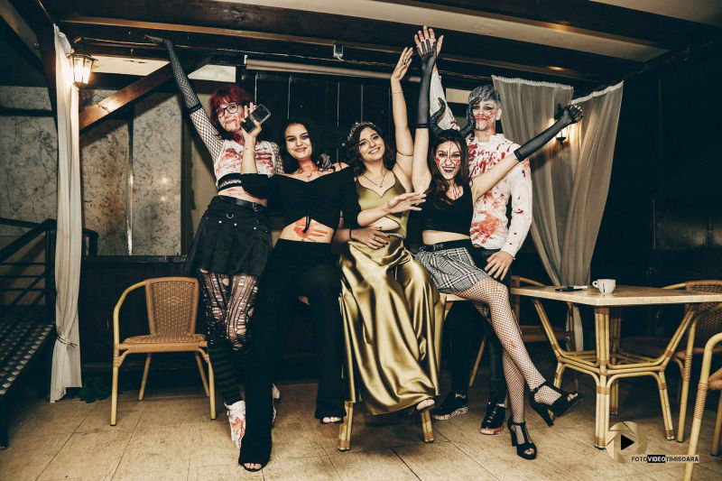 Alaturati-va lor si lumea va fi mai buna !